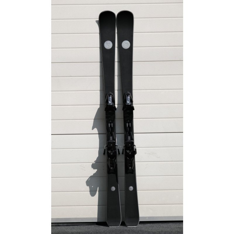 lyže AK SKI BLACK.ORIGINAL s vázáním AK Tyrolia PRD 12 model 2024