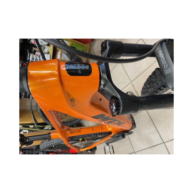 Horské elektrokolo KTM Macina Team 892 (100Nm) model 2026