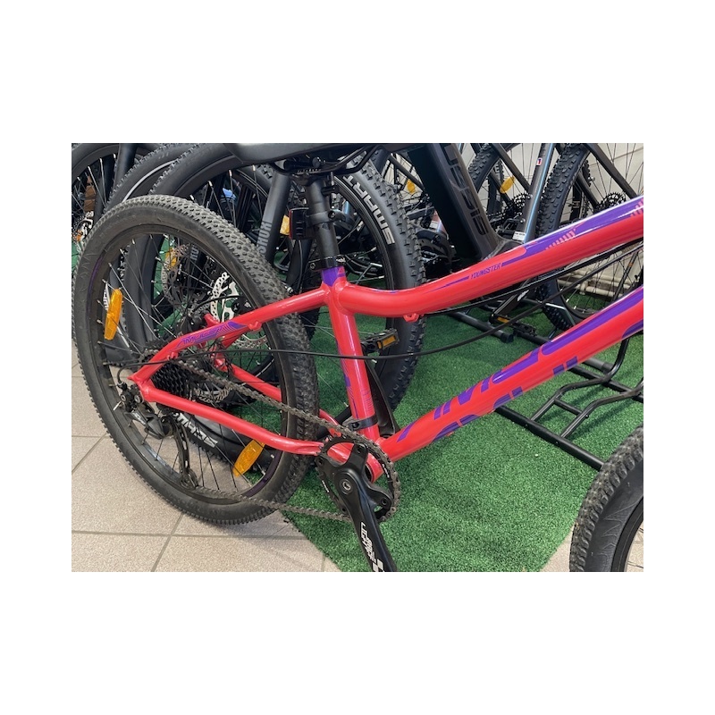 Bazarové dětské AMULET Youmster 24" váha 8,9 Kg