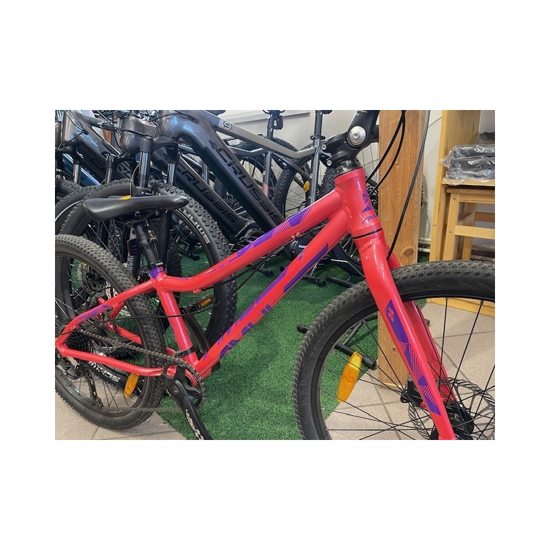 Bazarové dětské AMULET Youmster 24" váha 8,9 Kg