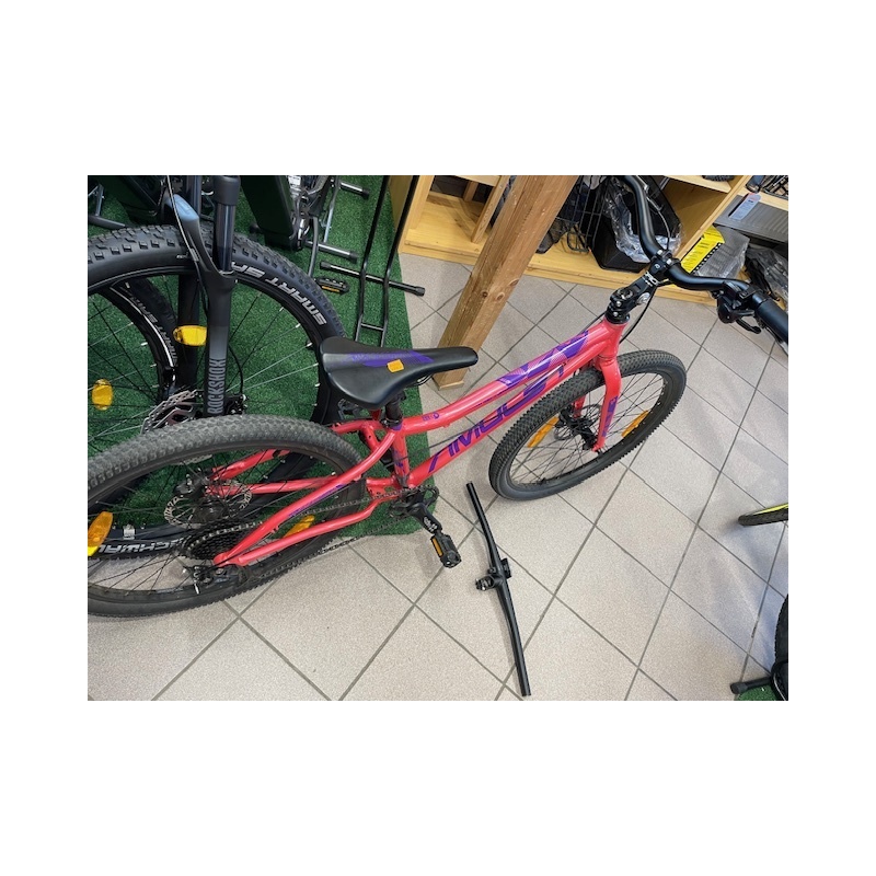 Bazarové dětské AMULET Youmster 24" váha 8,9 Kg