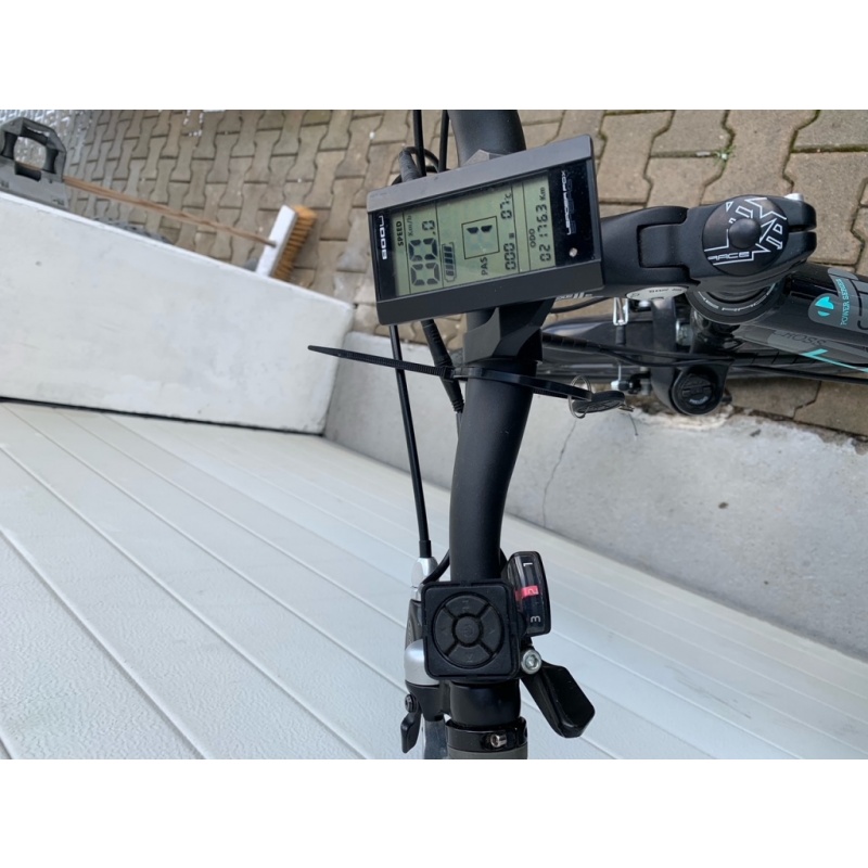 Bazarové trekové elektrokolo Leader Fox Venosa Lady, baterie 11,6Ah velikost 17"