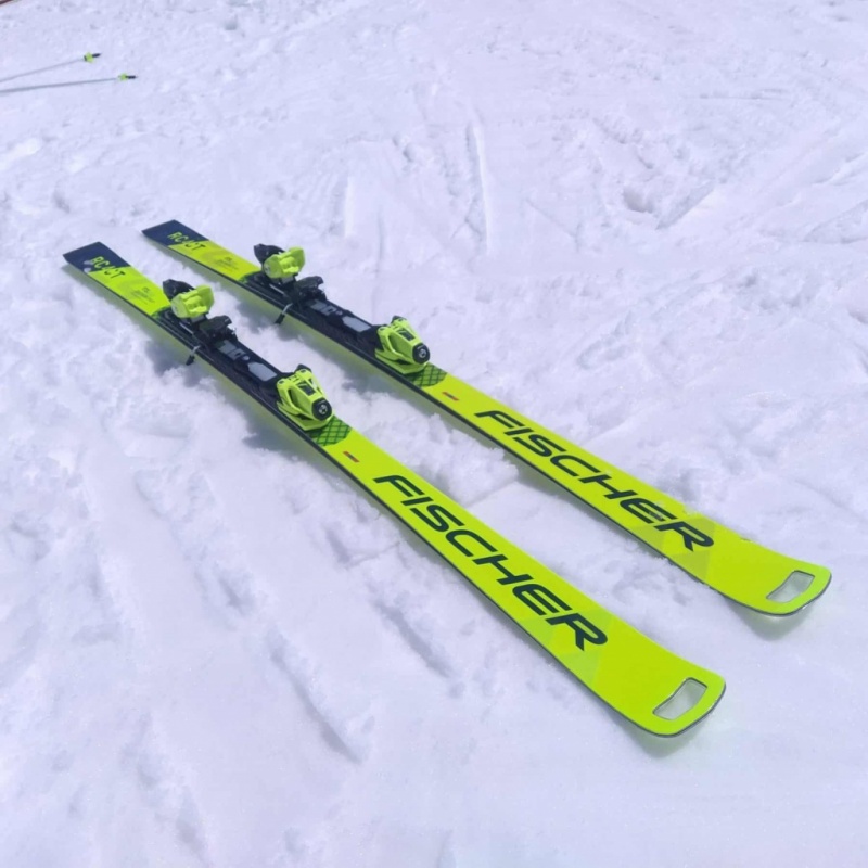 lyže Fischer RC4 WC CT M/O + vázání RC4 Z14 FF model 2023